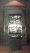 В храме Эдфу обнаружено полированное плоское зеркало белого металла