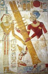  Не совсем понятны жесты фараона и его божественной собеседнице на фреске.